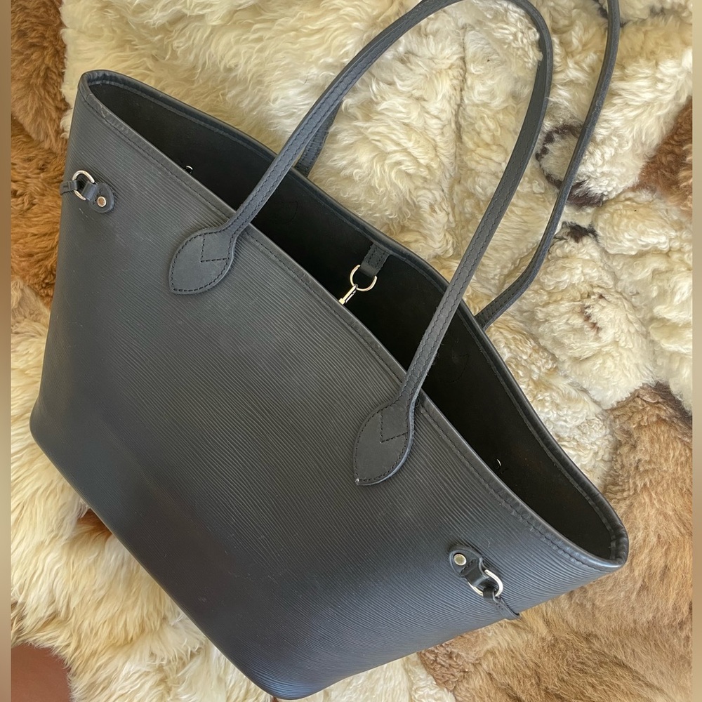 🖤 Louis Vuitton Black Neverfull MM - Picture 10 of 17